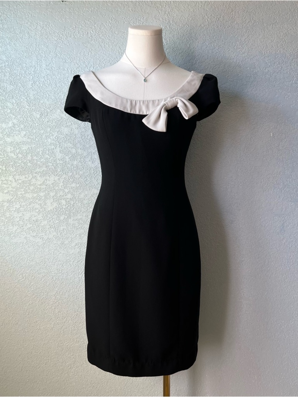 Evan Picone Black Dress Petite 6 Bow Neck Cap Sleeve Elegant Classic Chic